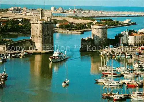 AK / Ansichtskarte La Rochelle Charente Maritime Port Tour Saint Nicolas Tour de la Chaine Kat. La Rochelle