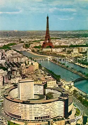 AK / Ansichtskarte Paris La Seine et la Tour Eiffel Kat. Paris