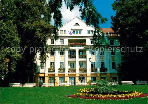 AK / Ansichtskarte Bad Salzungen Kurpark Klinik Kat. Bad Salzungen