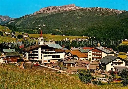 AK / Ansichtskarte Riezlern Kleinwalsertal Vorarlberg Ortsansicht mit Kirche Hoher Ifen Kat. Mittelberg