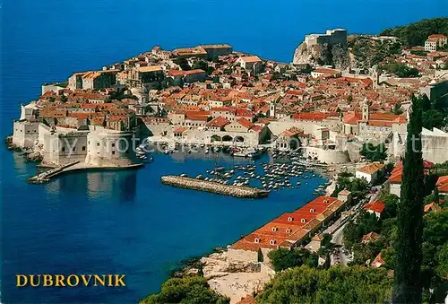 AK / Ansichtskarte Dubrovnik Ragusa Blick auf Hafen und Altstadt Festung Kat. Dubrovnik
