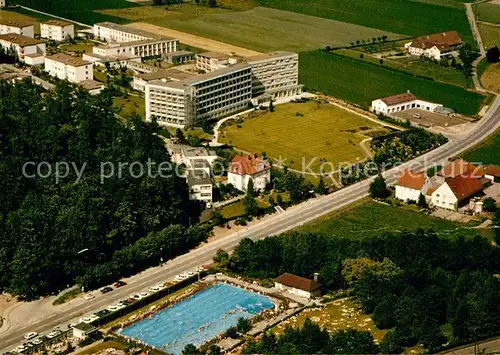 AK / Ansichtskarte Bad Driburg Fliegeraufnahme Schwimmbad Sanatorium Berlin BfA Kat. Bad Driburg