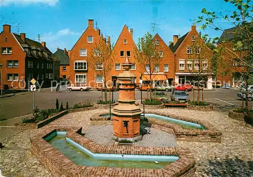 AK / Ansichtskarte Rees Rhein Marktbrunnen Kat. Rees