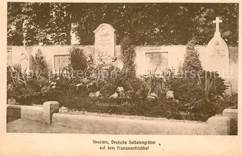 AK / Ansichtskarte Vouziers Deutsche Soldatengraeber Franzosenfriedhof  Kat. Vouziers