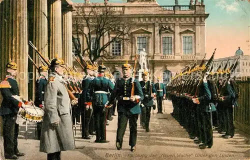 AK / Ansichtskarte Berlin Unter den Linden Abloesung der Neuen Wache Kat. Berlin