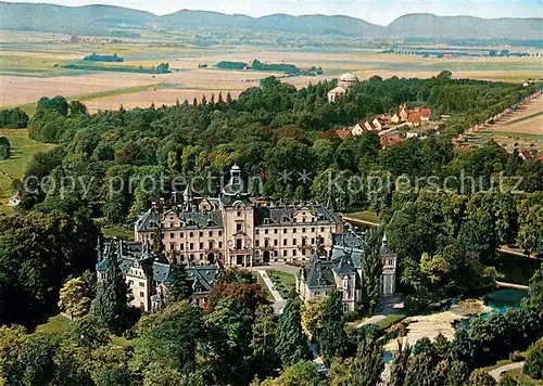 AK / Ansichtskarte Bueckeburg Schloss mit Mausoleum und Wesergebirge Fliegeraufnahme Kat. Bueckeburg