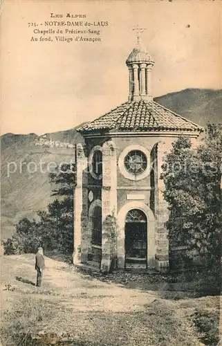 AK / Ansichtskarte Notre Dame du Laus Chapelle du Precieux Sang au fond Village d Avancon Kat. Saint Etienne le Laus