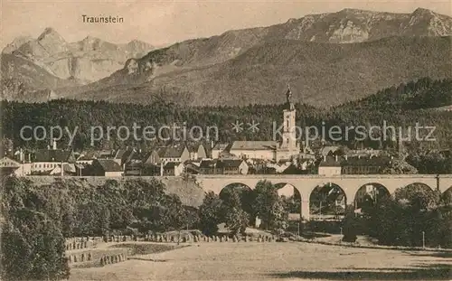 AK / Ansichtskarte Traunstein Oberbayern Ortsansicht mit Kirche Bruecke Alpen Kat. Traunstein