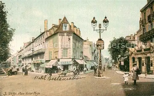 AK / Ansichtskarte Vichy Allier Place Victor Hugo Kat. Vichy