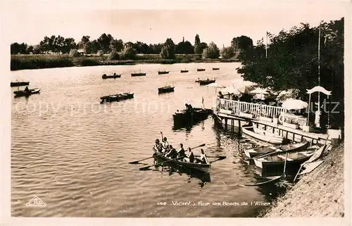 AK / Ansichtskarte Vichy Allier Sur les Bords de l Allier Bateaux Kat. Vichy