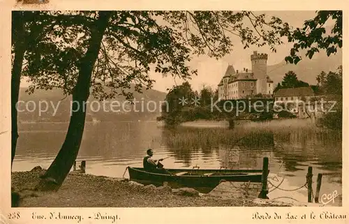 AK / Ansichtskarte Duingt Bords du Lac et le Chateau Bateau Kat. Duingt