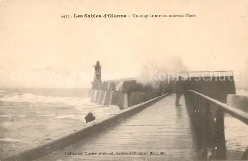 AK / Ansichtskarte Les Sables d Olonne Coup de mer au nouveau Phare Kat. Les Sables d Olonne