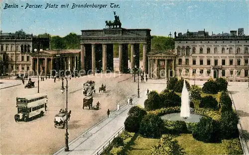 AK / Ansichtskarte Berlin Pariser Platz mit Brandenburger Tor Kat. Berlin