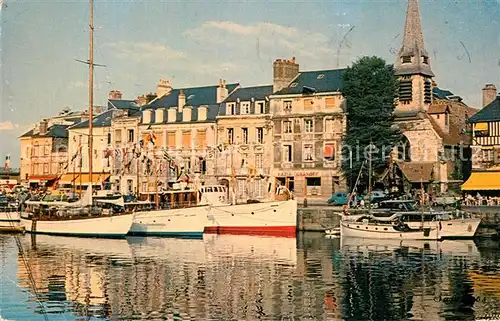 AK / Ansichtskarte Honfleur Le Vieux Bassin le jour de la Fete des Marins Kat. Honfleur