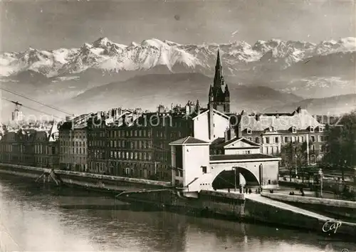 AK / Ansichtskarte Grenoble Les quais le teleferique et les Alpes Kat. Grenoble