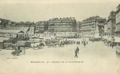 AK / Ansichtskarte Marseille Bouches du Rhone Le Quai de la Fraternite Cote d Azur