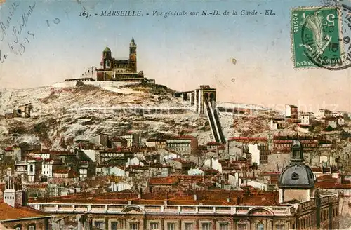 AK / Ansichtskarte Marseille Bouches du Rhone Vue generale sur Notre Dame de la Garde