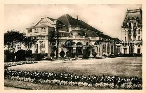 AK / Ansichtskarte Cabourg Jardin et Casino Kat. Cabourg