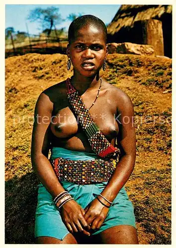AK / Ansichtskarte Typen Afrika Zulu Maiden Beadwork South Africa 