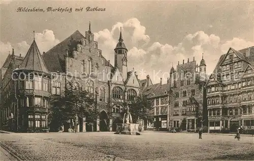 AK / Ansichtskarte Hildesheim Marktplatz Rathaus Kat. Hildesheim