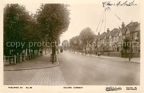 AK / Ansichtskarte Ealing Common Street Kat. Ealing