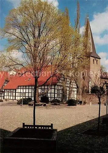 AK / Ansichtskarte Buende Westfalen Laurentiuskirche Stadtbuecherei Rathausplatz