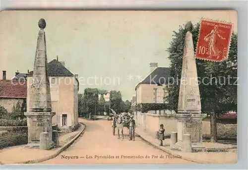 AK / Ansichtskarte Noyers sur Serein Haute Marne Les Pyramides et Promenades du Pre de l Echelle Kat. Noyers