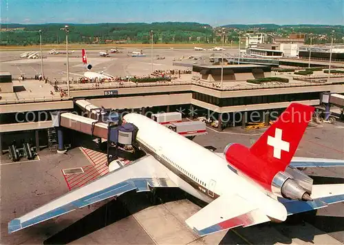 AK / Ansichtskarte Swissair Zuerich Flughafen  Kat. Flug