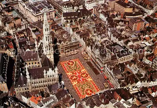 AK / Ansichtskarte Bruessel Bruxelles Fliegeraufnahme Marktplatz Blumenteppich  Kat. 