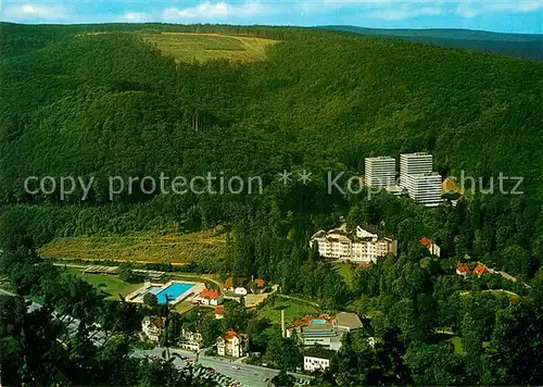 AK / Ansichtskarte Bad Harzburg Blick vom Burgberg auf Appart Hotel Spielkasino und Freibad Kat. Bad Harzburg