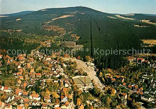 AK / Ansichtskarte Braunlage Fliegeraufnahme mit Hotel Maritim Eisstadion und Wurmberg Kat. Braunlage Harz