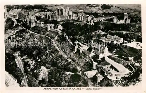 AK / Ansichtskarte Dover Kent Aerial view of Castle
