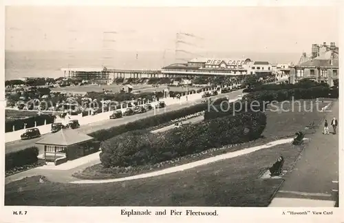AK / Ansichtskarte Fleetwood Blackpool Esplanade and Pier
