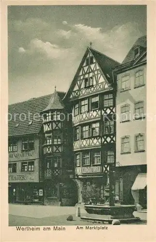 AK / Ansichtskarte Wertheim Main Marktplatz Brunnen Fachwerkhaeuser Kat. Wertheim