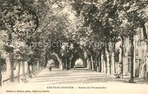 AK / Ansichtskarte Chateau Gontier Entree des Promenades Kat. Chateau Gontier