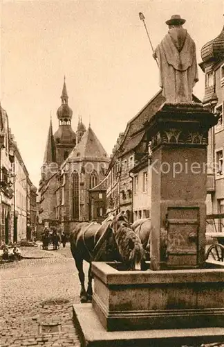 AK / Ansichtskarte Alt St Wendel Blick auf den Dom am Wendelinusbrunnen Pferdetraenke Kat. Sankt Wendel