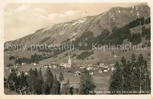 AK / Ansichtskarte Riezlern Kleinwalsertal Vorarlberg mit Fellhorn Kat. Mittelberg