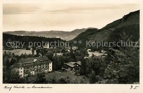 AK / Ansichtskarte Dorf Kreuth Panorama mit Sanatorium Bayerische Alpen Kat. Kreuth