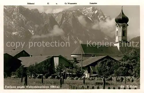 AK / Ansichtskarte Farchant Ortsansicht mit Kirche gegen Wettersteingebirge Serie Deutsche Heimatbilder Huber Karte Nr 654 Kat. Farchant