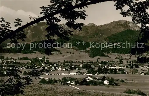 AK / Ansichtskarte Inzell Gesamtansicht Luftkurort mit Alpenpanorama Kat. Inzell