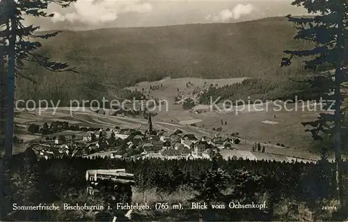 AK / Ansichtskarte Bischofsgruen Panorama Blick vom Ochsenkopf Fichtelgebirge Kat. Bischofsgruen