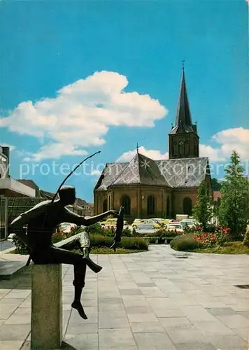 AK / Ansichtskarte Ploen See Kirche Denkmal Kat. Ploen