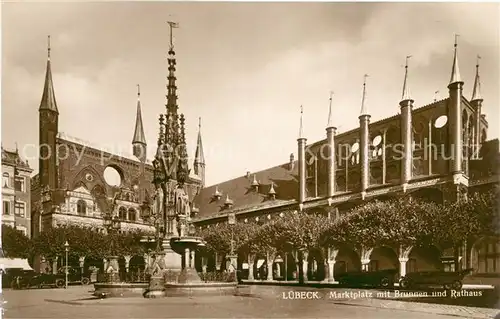 AK / Ansichtskarte Luebeck Marktplatz Brunnen Rathaus Kat. Luebeck