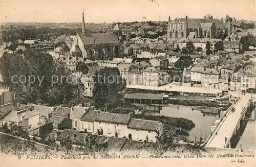 AK / Ansichtskarte Poitiers Vienne Panorama Kirche Kat. Poitiers