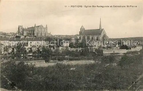 AK / Ansichtskarte Poitiers Vienne Kirche Kathedrale Kat. Poitiers