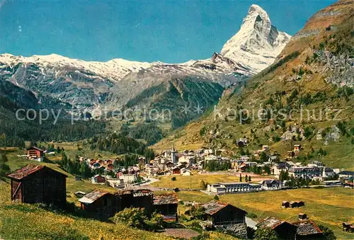 AK / Ansichtskarte Zermatt VS mit Matterhorn Kat. Zermatt