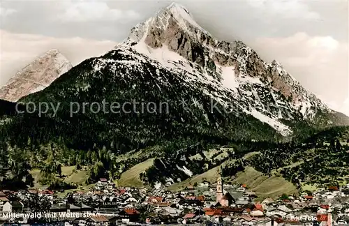 AK / Ansichtskarte Mittenwald Bayern mit Wetterstein Kat. Mittenwald