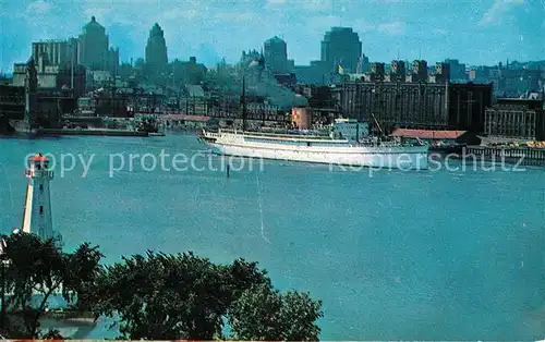 AK / Ansichtskarte Montreal Quebec Montreal Skyline and Canadian Pacific Ocean Liner in the Harbour Kat. Montreal