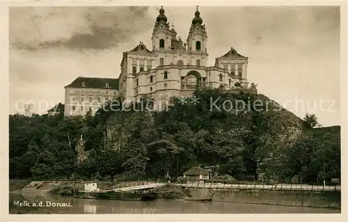 AK / Ansichtskarte Melk Donau Schloss Kat. Melk Wachau