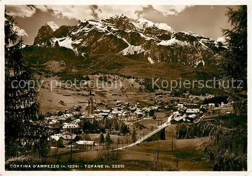 AK / Ansichtskarte Cortina d Ampezzo Panorama mit Tofane Dolomiten Kat. Cortina d Ampezzo